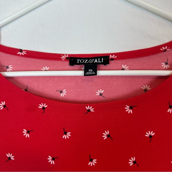 Roz and Ali Floral Blouse with Ruffle Sleeves Size XS - Picture 2 of 7